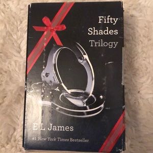 Vintage Accents - fifty shades trilogy Vintage Accents - fifty shades trilogy